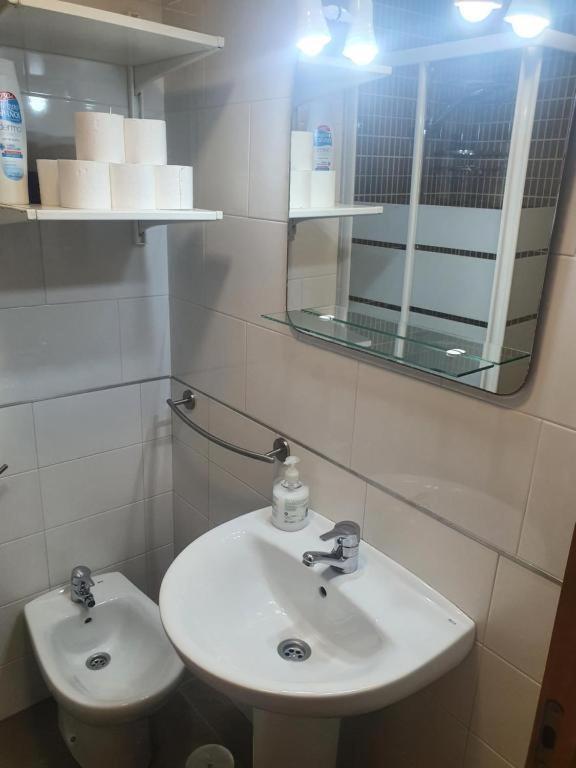 3F, Aire Acondic, 80M2, 2 Dormitorios, 4 Huespedes, Wifi Gratis La Línea de la Concepción Kültér fotó